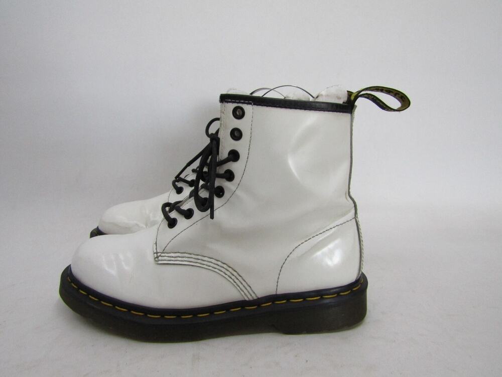 Dr. Martens Womens Size 8 M white Leather 8 Eye Ankle Fashion Boots Bootie